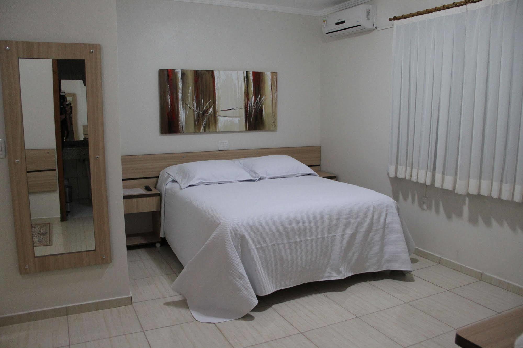 Hotel Monet Erechim Bagian luar foto